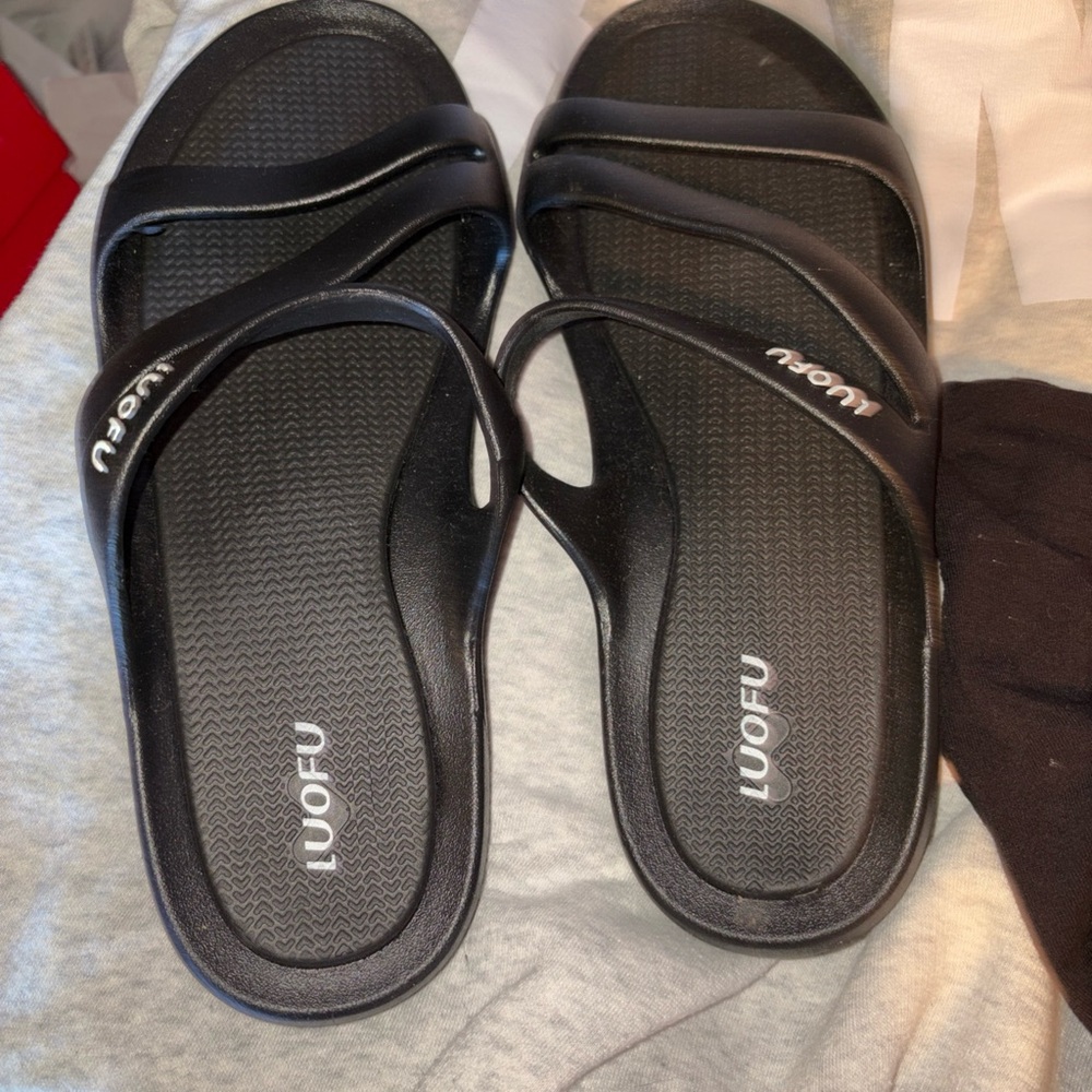 Women's Black Sandals Sz 8 luofu brrand